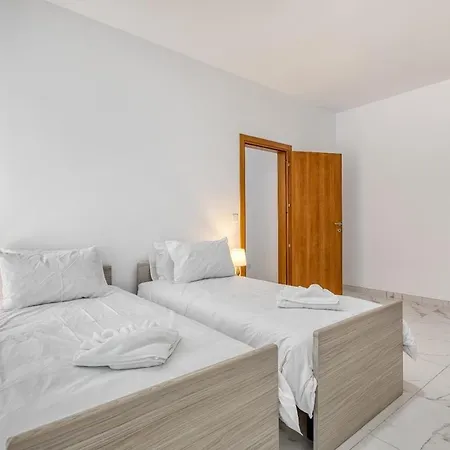 New -family In Malta By Sf Homes Daire Tal-Liedna